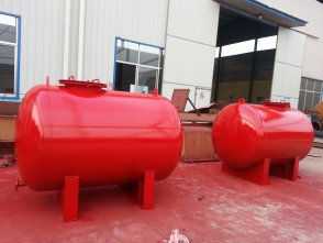 襯膠設(shè)備與襯塑設(shè)備的工藝有何不同？