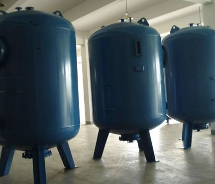 襯塑設(shè)備是如何進(jìn)行襯塑的？