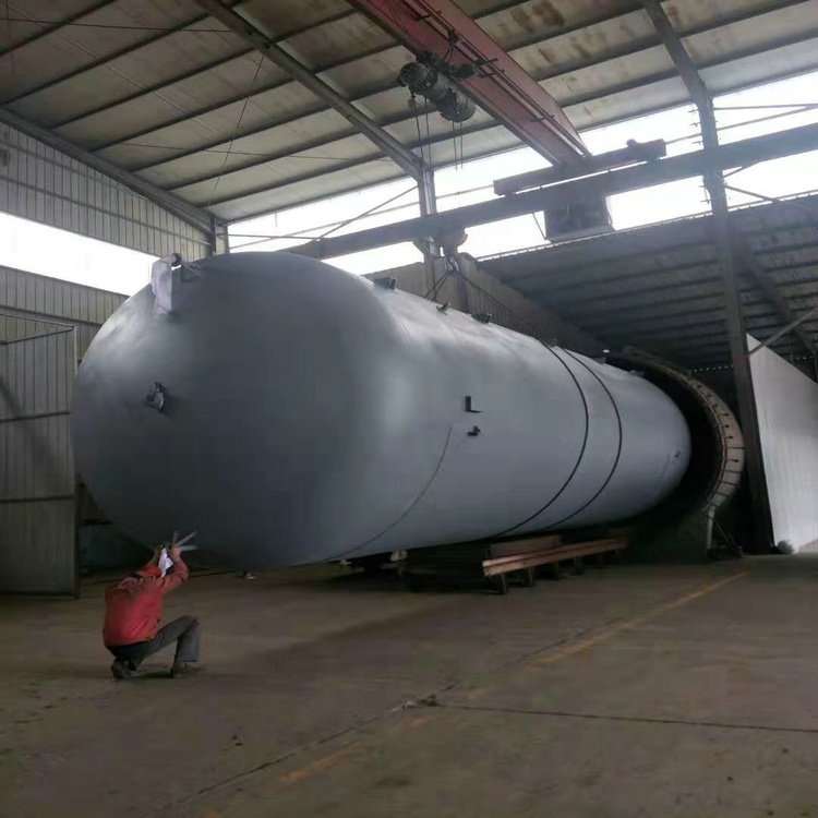 襯膠設(shè)備廠家對(duì)設(shè)備的清洗是如何進(jìn)行的？